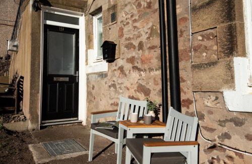 Eyemouth House | T&J House in Eyemouth: Cozy Coastal Retreat