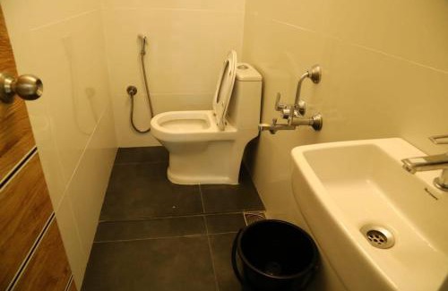 Parthasarathy Puram Apartment | T Nagar 1BHK Studio Shopping Cntrl - G3 Tulsi