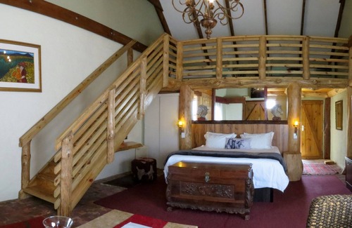 Plettenberg Bay Bed & Breakfast | T'Niqua Stable Inn