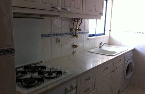 Cavacos Apartment | T1 with pool and parking, sea view and wi-fi, in front of the beach of Quarteir