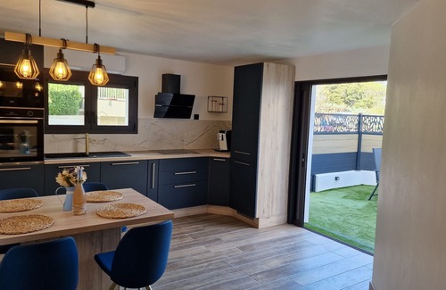 Carnoux-en-Provence Apartment | T2/3 of 60 m2 ground floor villa near Calanques of CASSIS AUBAGNE LA CIOTAT and SPA