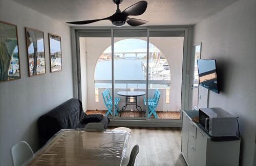 Leucate Apartment | T2 cabine avec très belle vue sur le port de plaisance