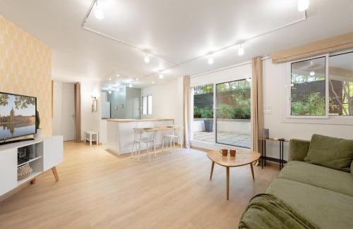 Patte d'Oie Apartment | T2 Calme absolu - Coeur Toulouse - Saint Cyprien - climatisation - Terrasse arborée