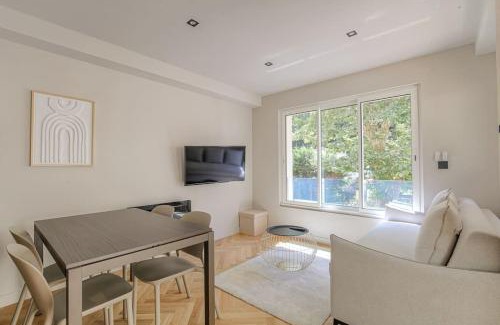 Saint-Didier-au-Mont-d'Or Apartment | T2 moderne pour 4 - St-Didier-au-Mont-d'Or