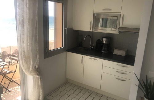 La Cote Radieuse Apartment | T2 standing 4 * crossing 44m2 on the beach (20m) 4 pers 1 bedroom, 7 Etg, free WIFI