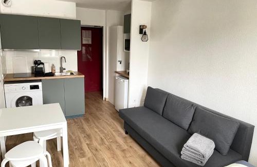 Bussy-Saint-Georges Apartment | T2D Apartment - Suite TVR proche Disneyland Paris