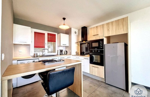 Saint-Denis Apartment | T3 Bô'Pi - 79 m² - Saint-Denis close to the University Hospital