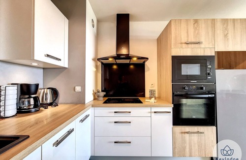 Saint-Denis Apartment | T3 Bô'Pi - 79 m² - Saint-Denis close to the University Hospital