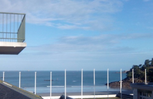 Dinard Apartment | T3 center of Dinard sea view