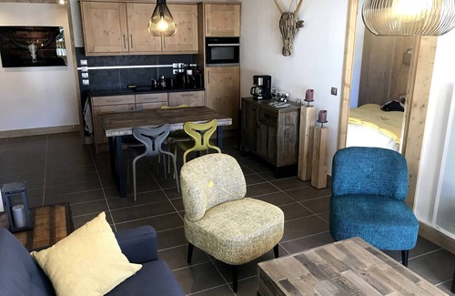 Champagny-en-Vanoise Apartment | T3 rated 4* in the new "les balcons étoilés" residence at the foot of the slopes