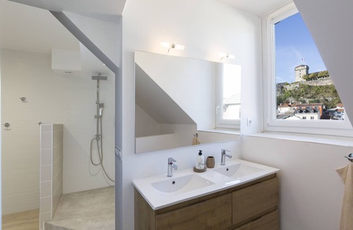 Lourdes Apartment | T4 98m2 Center Quiet Wifi 5mn Sanctuary