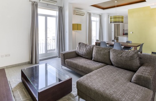 Ta' Xbiex Apartment | Ta Xbiex Suite-Hosted by Sweetstay