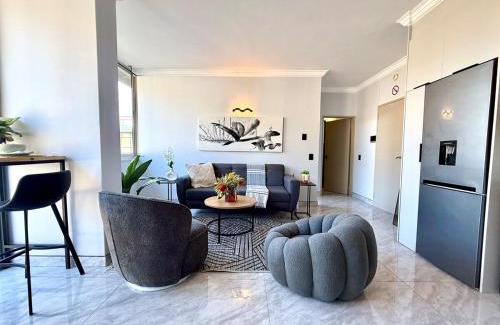 Cape Town City Centre Apartment | Table Mountain Vista