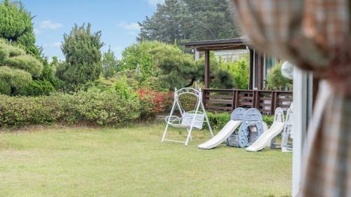 Mongdae House | Taean Mongsanpo and the Sea Pension