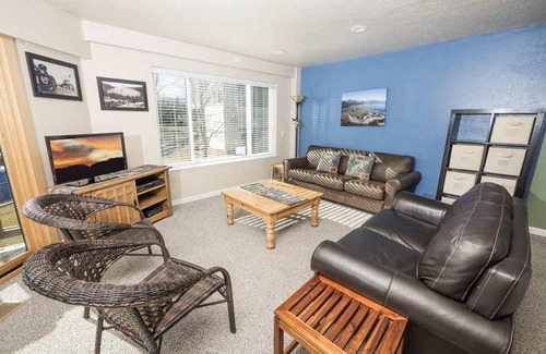 Tahoe Keys Apartment | Tahoe Keys BoulevardApartment