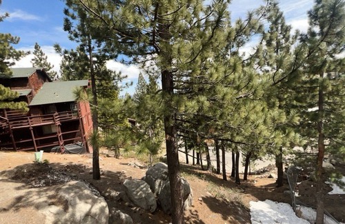 Tahoe Village Condo | Tahoe Olympic - Comfy Condo, Community Pool