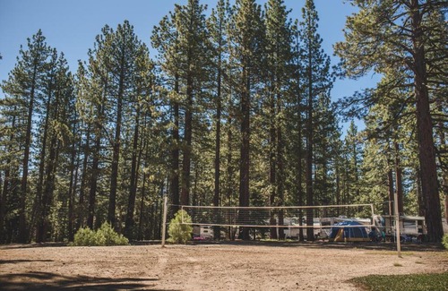 Tahoe Valley House | Tahoe Valley Cottage 4