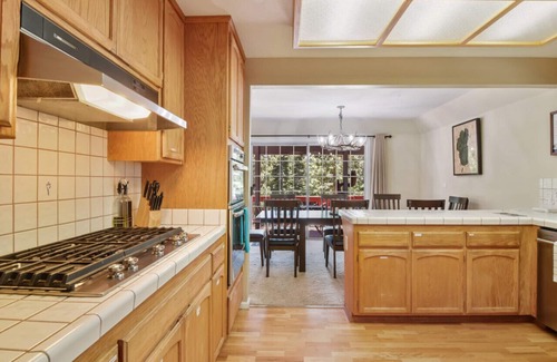 Kings Beach Ski Chalet | Tahoe Vista Home with Spa close to Northstar and Lake