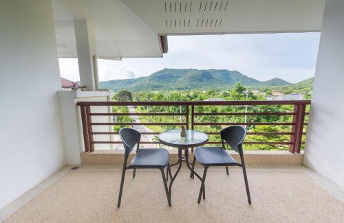 Hin Lek Fai Resort | Tai-Pan Resort and Condominium