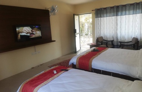 Madhyapur Thimi Hotel | Taj Riverside Resort and Adventure