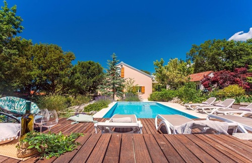 Sestanovac Villa | Tajina Kuca, Villa for 6 people with a botanical garden, 32 sqm heated pool with hydro massage, playground, 2 bedrooms, 2 bathrooms