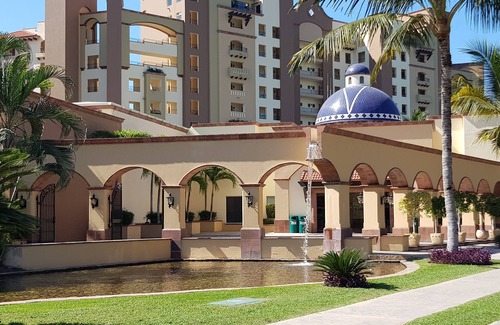Flamingos Resort | Take a deep calming breath and feel the warmth envelop you at Villa Del Palmar