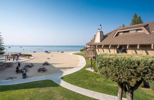 South Lake Tahoe House | Take An Amazing Vacation! On-site Pool and Spa, Near Emerald Bay State Park!