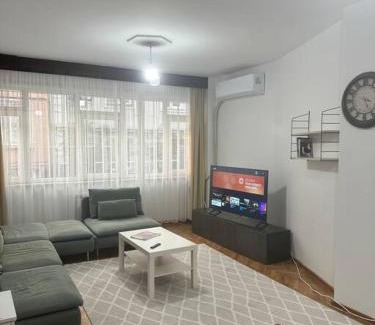 Cihangir Apartment | Taksim Cihangir'de 2+1 daire