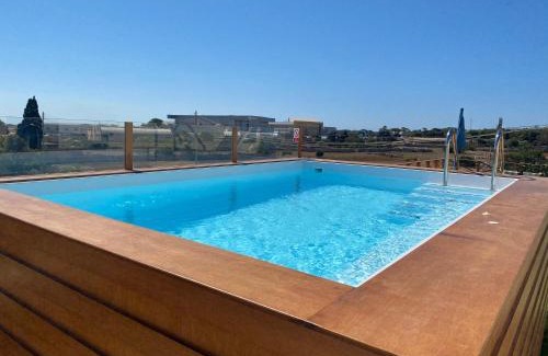 Kirkop House | Tal-Karmnu Entire house with private heated pool and jacuzzi