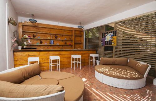 Blue Bay Bed & Breakfast | Talamba Blue