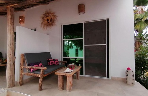 Nungwi Bed & Breakfast | Tamaru House Bungalow with Patio