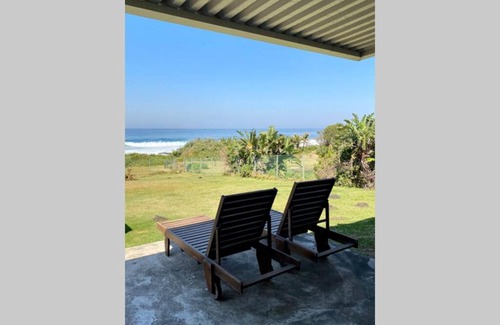 Port Edward House | Tamassa Holiday Home on the Beach, in Port Edward