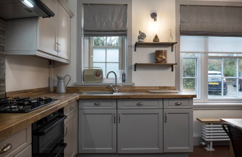 Holyhead House | Tan Y Cytiau