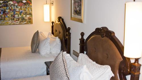 Roman Ridge Hotel | Tang Palace Hotel