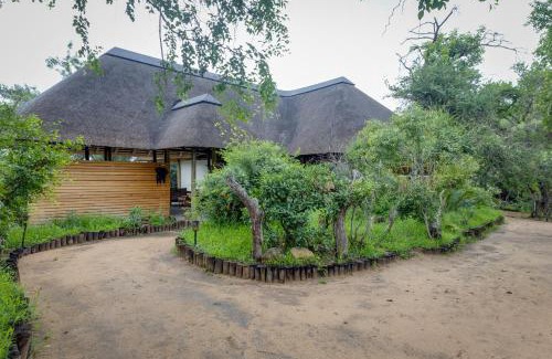 Thorny Bush Game Reserve Cabin | Tangala Safari Camp