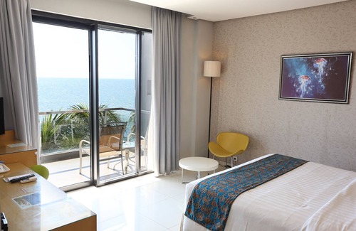 Paciran Hotel | Tanjung Kodok Beach Resort