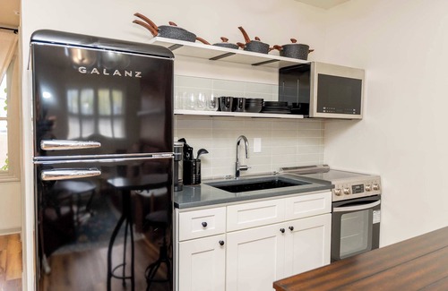 East Market District Apartment | Tanner – Cozy, Character-Filled Hideaway at The Duke