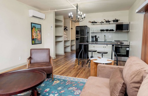 East Market District Apartment | Tanner – Cozy, Character-Filled Hideaway at The Duke