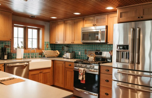 Tannersville Cottage | Tannersville Catskills 4BR Mountaintop "Tuckaway"