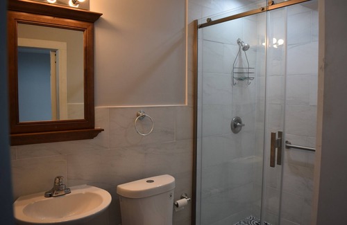 Tannersville Hotel | Tannersville Village on SawMill Creek Room #2- 2 Queen