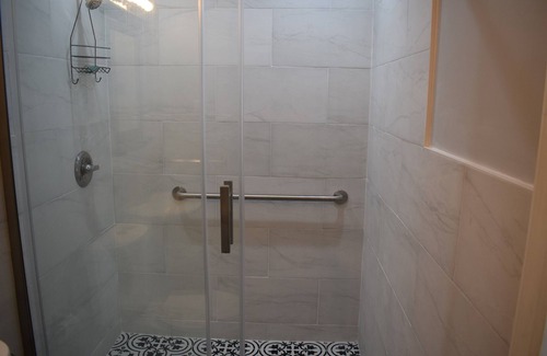 Tannersville Hotel | Tannersville Village on SawMill Creek Room #2- 2 Queen