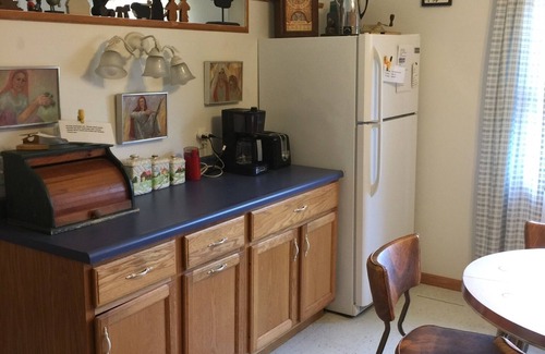 Deersville Cottage | Tappan Lake Area: Sunny, peaceful Cottage with Fishing Pond on 13 Gorgeous Acres