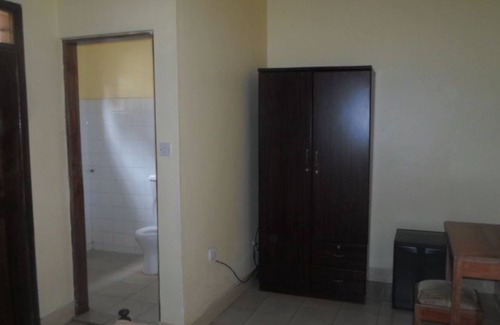 Moshi House | Tarn Hut Resort