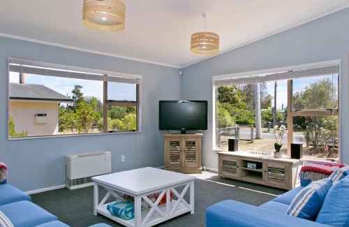 Te Rangiita House | Taruna - Tauranga Taupo Holiday Home