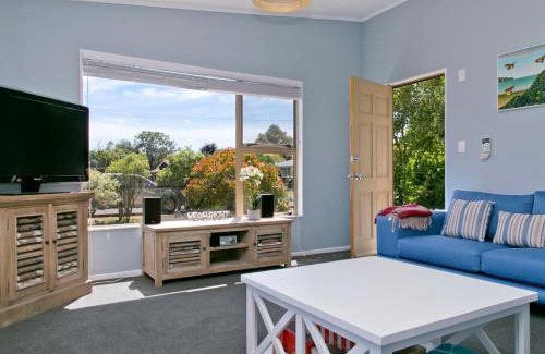 Te Rangiita House | Taruna - Tauranga Taupo Holiday Home