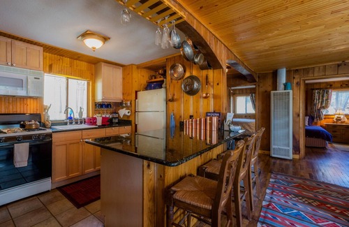 Leadville Cabin | Tashi's cozy, romantic cabin in Leadville Colorado