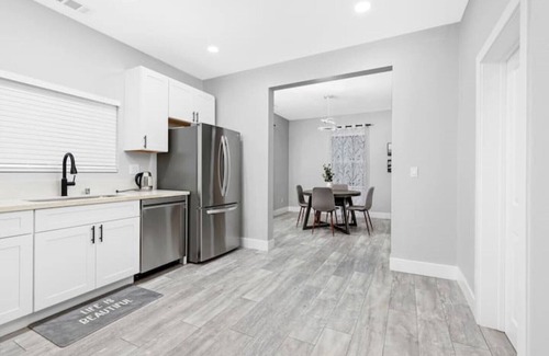 Roseville House | Tasteful oasis in old Roseville