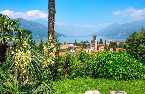 Germignaga Apartment | Tastefully furnished 4-room apartment with terrace, garden and panoramic view