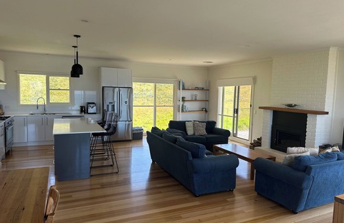 Skenes Creek House | Tatimja- Beach view holiday house
