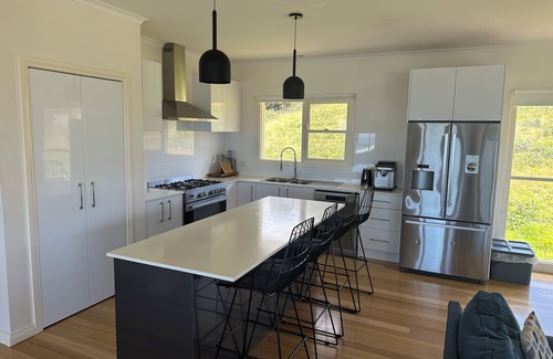 Skenes Creek House | Tatimja- Beach view holiday house
